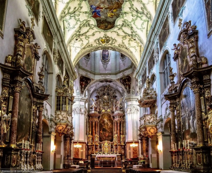 http://img5.arrivo.ru/c81e/f5/28566/6/salzburg-stift-sankt-peter-deviantart.com-pingallery.jpg