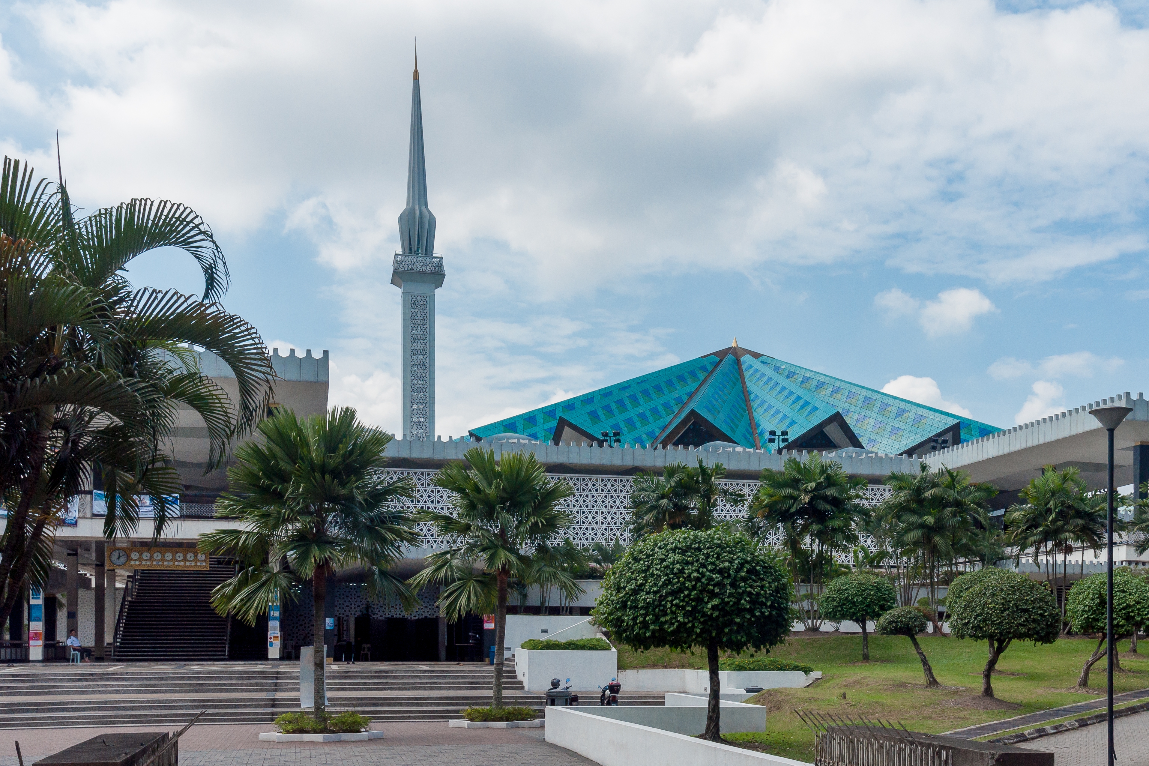 Спб малайзия. Национальная мечеть Куала-Лумпур. Масджид Негара. Мечеть Масджид-Джаме Малайзия. Мечеть Негара в Куала Лумпуре.