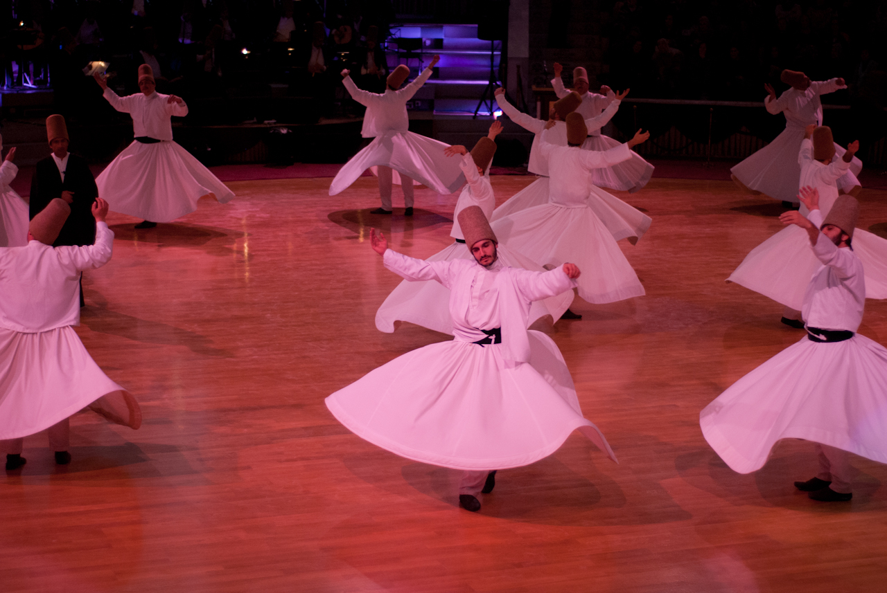 Танец света ная. Дервиш. Суфийские кружения женщины.