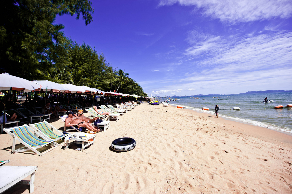 Пляж джомтьен тайланд